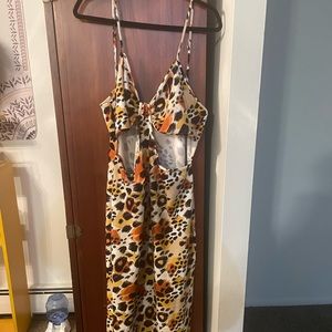 Body-con animal print maxi dress